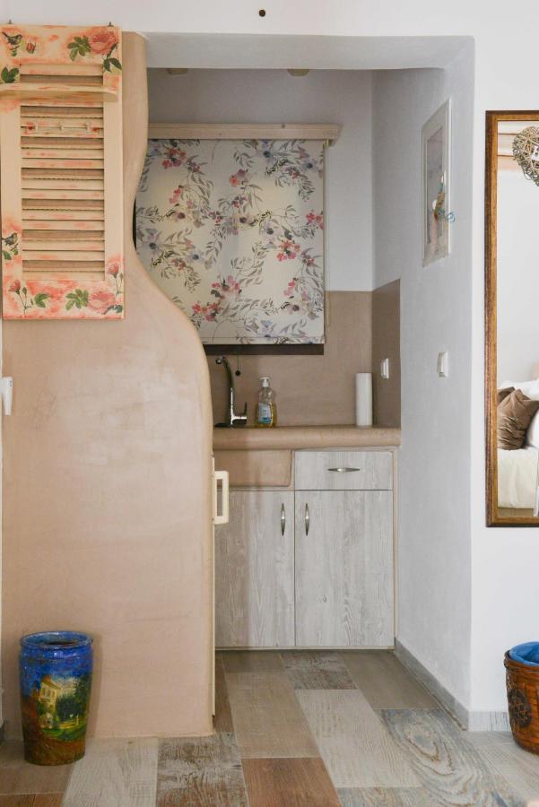 Elizabeth'S Small Apartment Naxos City Экстерьер фото