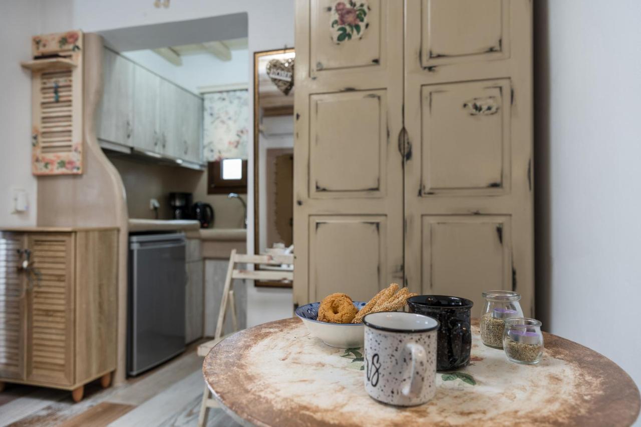 Elizabeth'S Small Apartment Naxos City Экстерьер фото